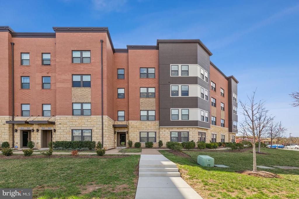 44738 TIVERTON SQ