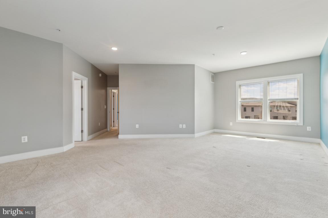 44738 TIVERTON SQ