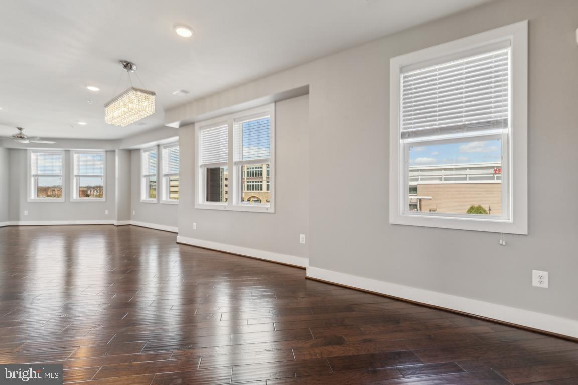 44738 TIVERTON SQ