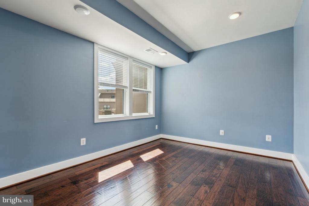44738 TIVERTON SQ