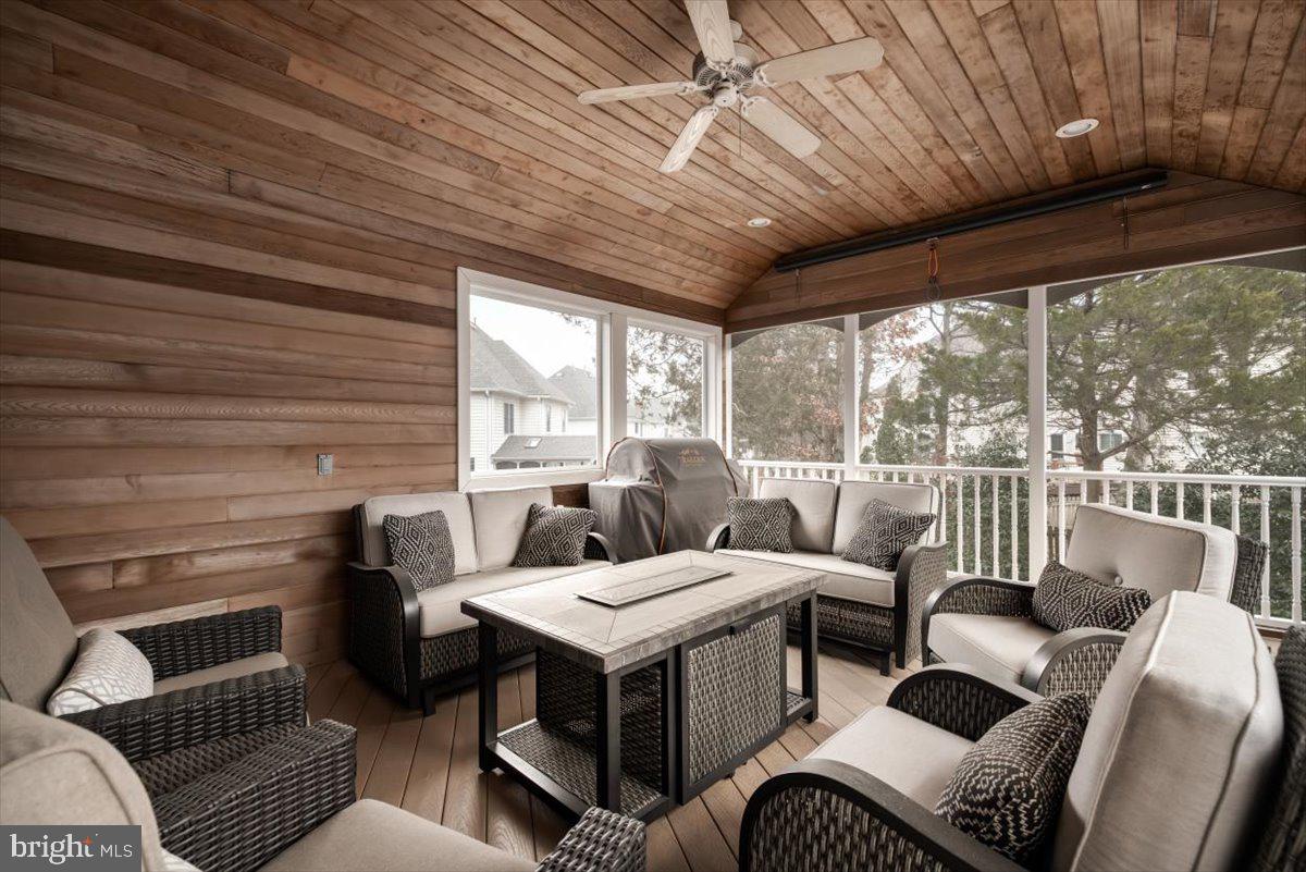 20988 Nightshade Pl