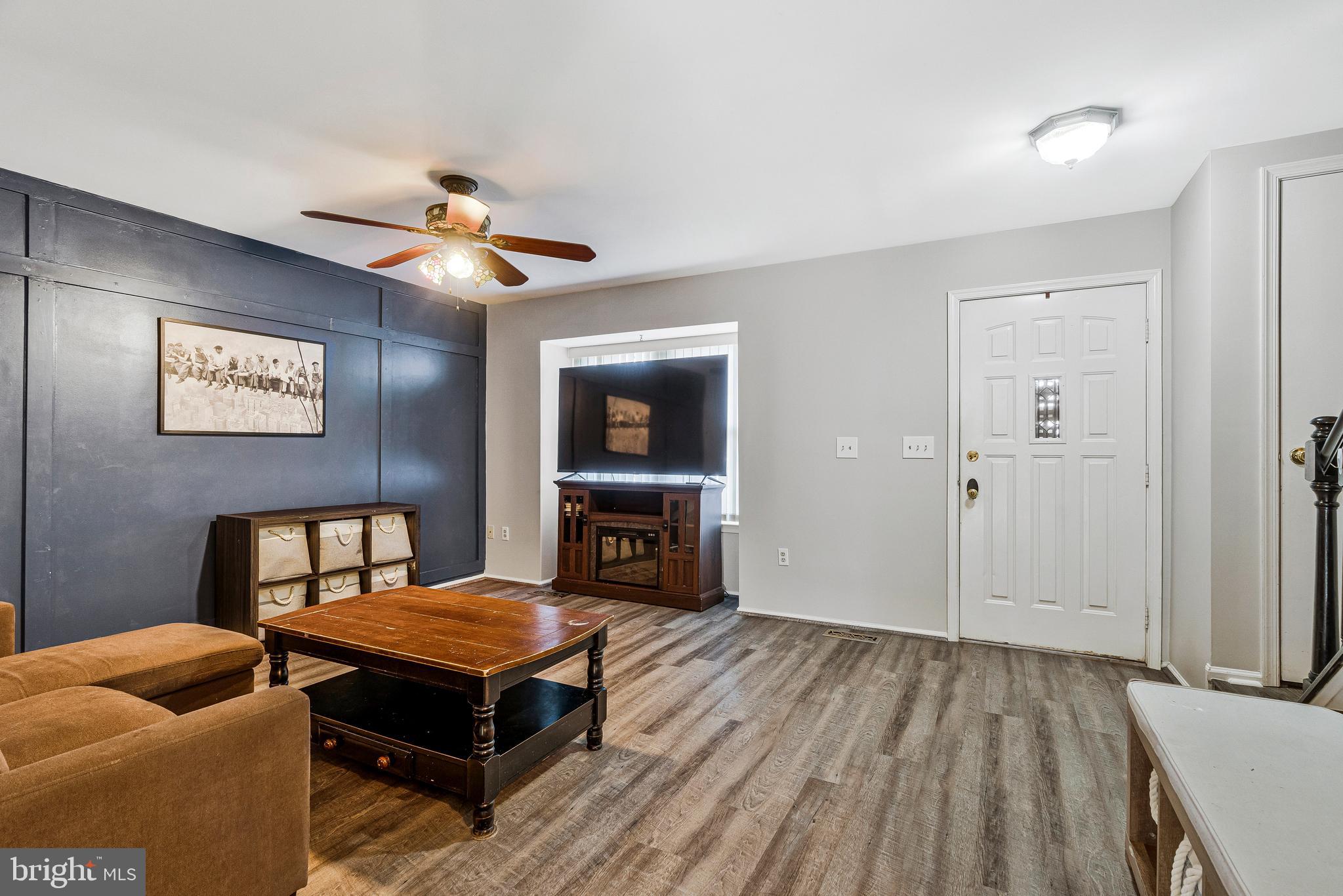 295 Chelmsford Ct