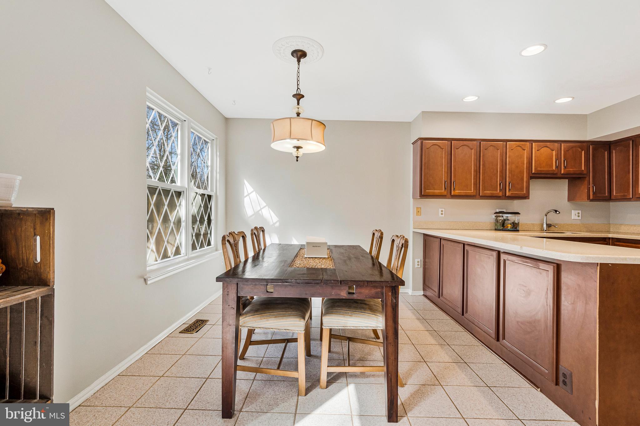 295 Chelmsford Ct