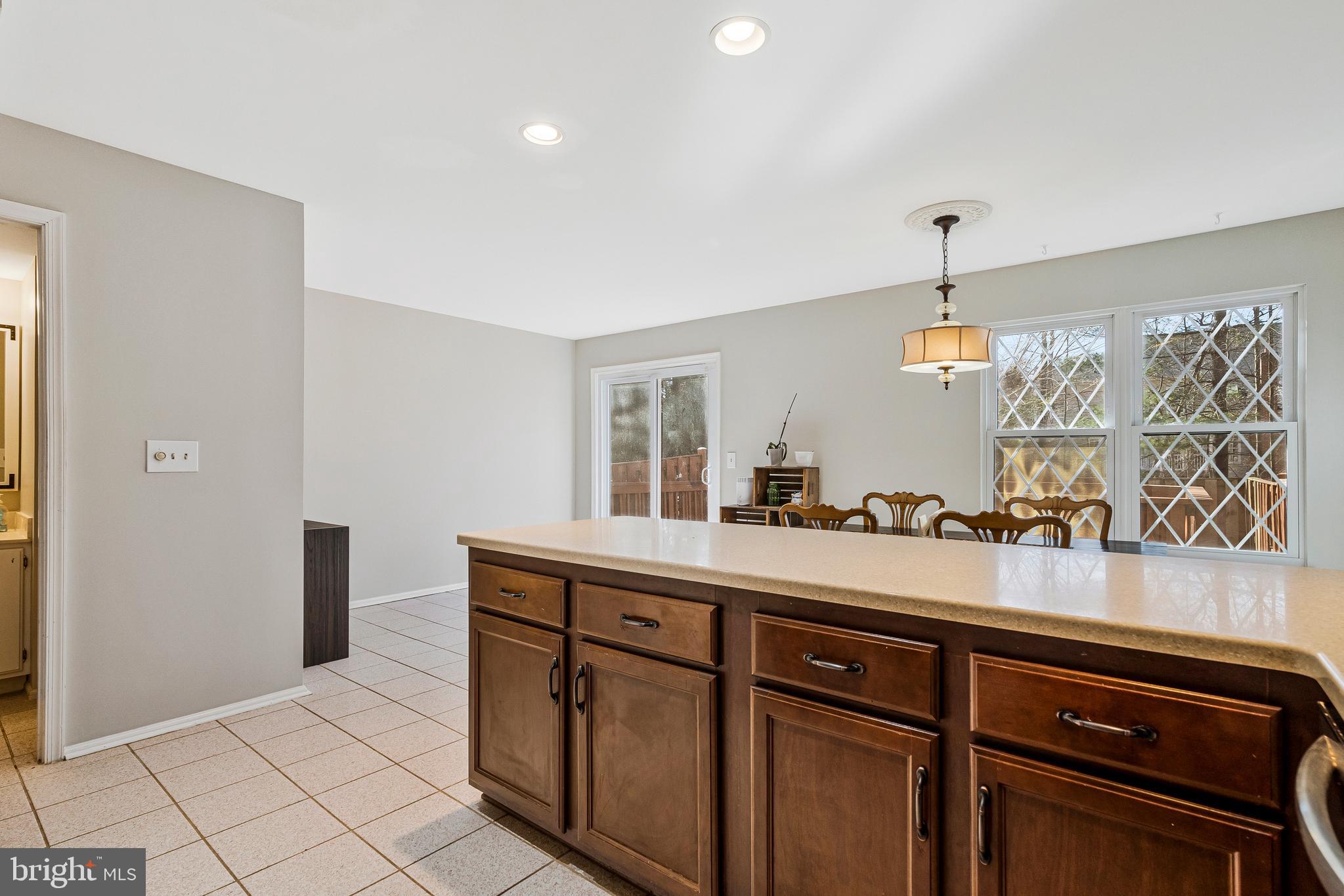 295 Chelmsford Ct