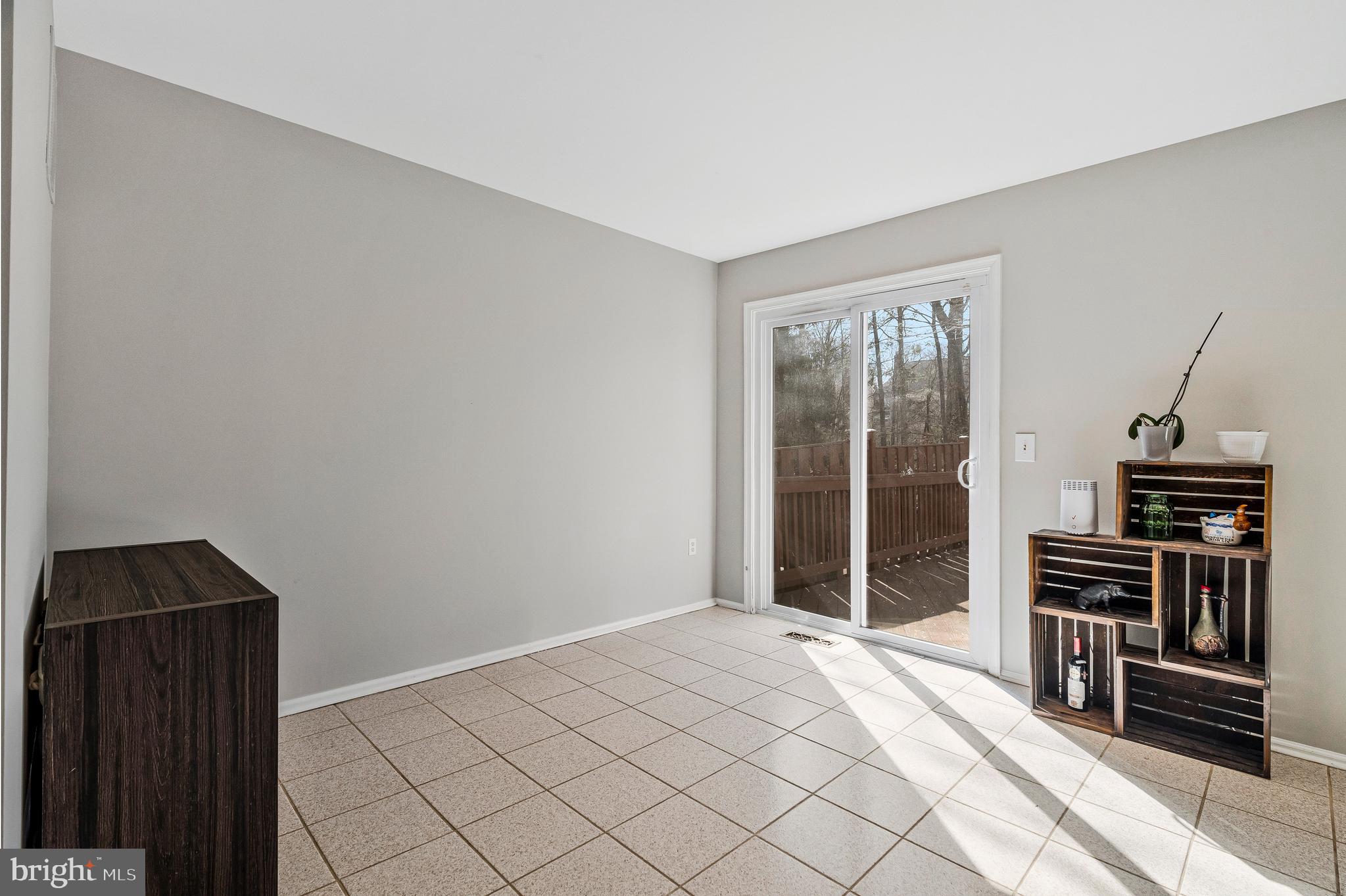 295 Chelmsford Ct