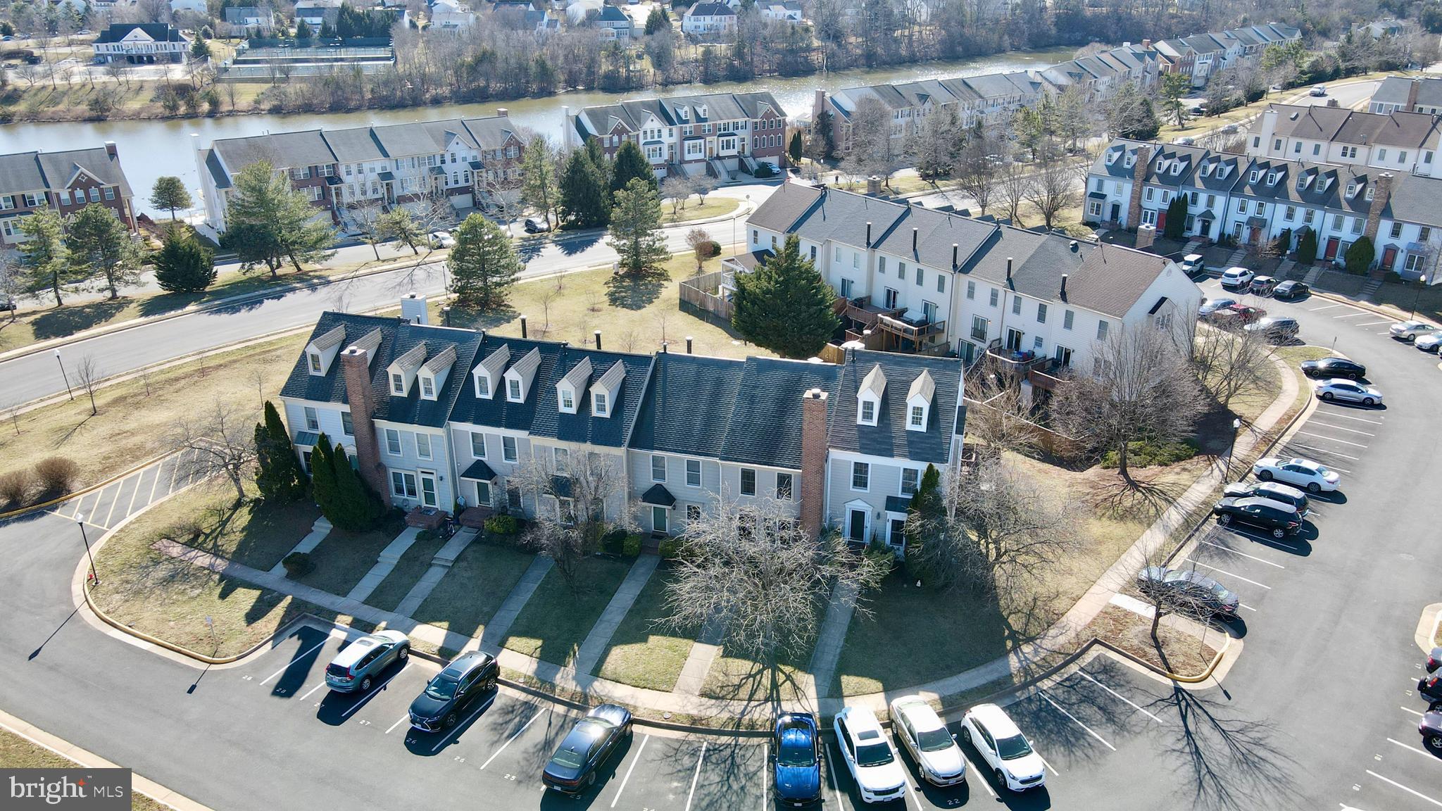 44069 Laceyville Ter