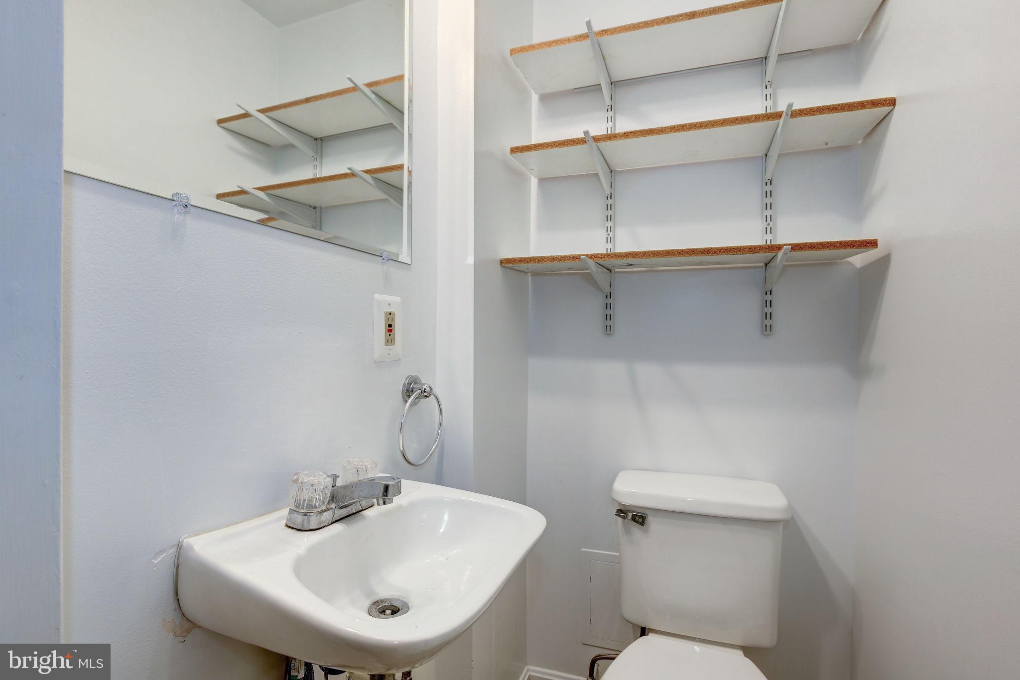 408 MCDANIEL DR