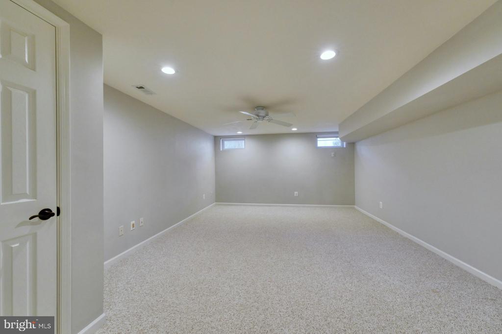 20767 Fenwick Dr