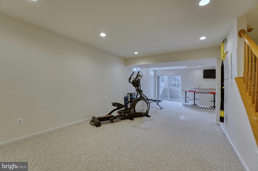 20767 Fenwick Dr