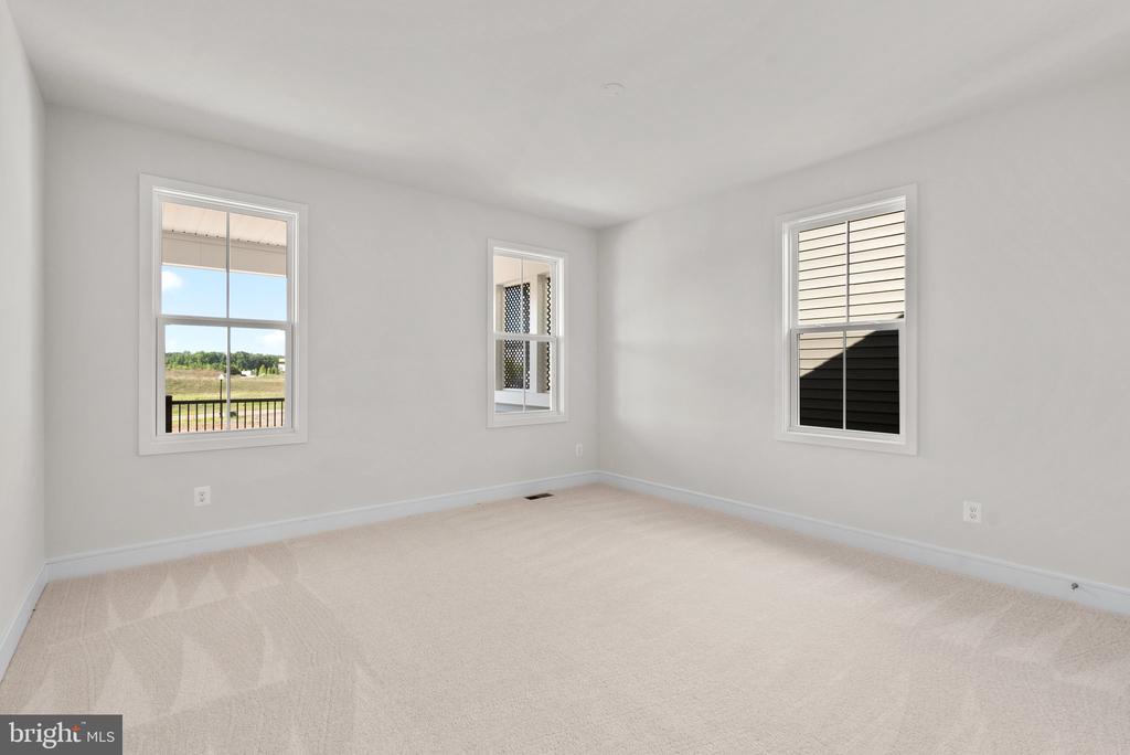 43290 Greeley Sq