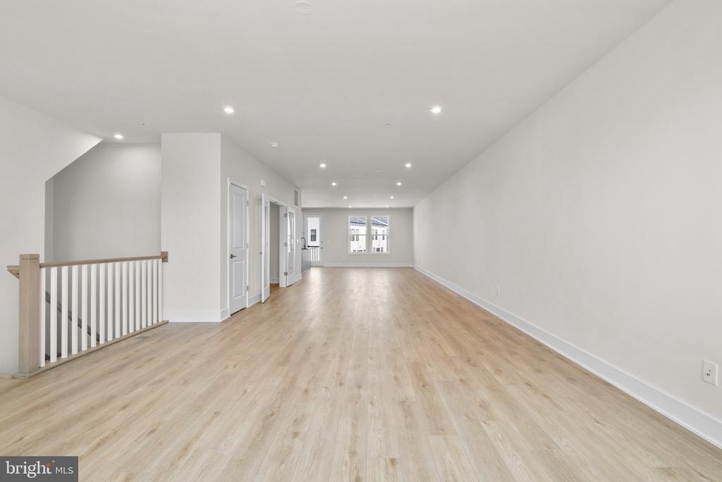 43324 Farringdon Sq
