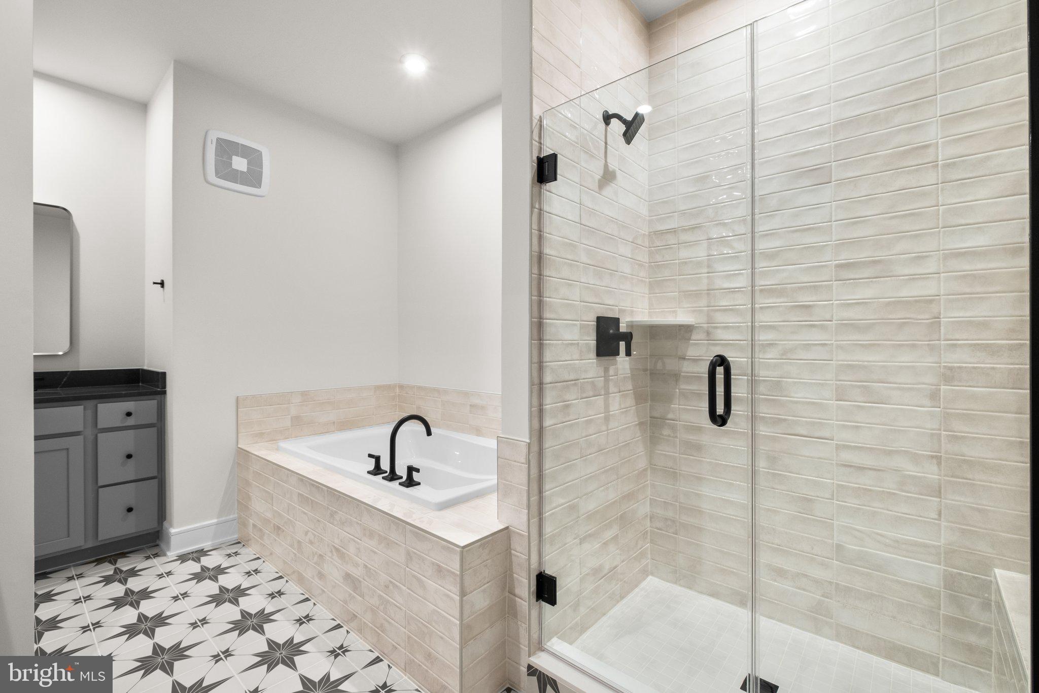 43324 Farringdon Sq