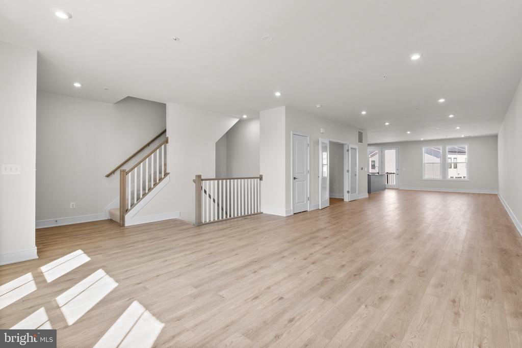 43324 Farringdon Sq