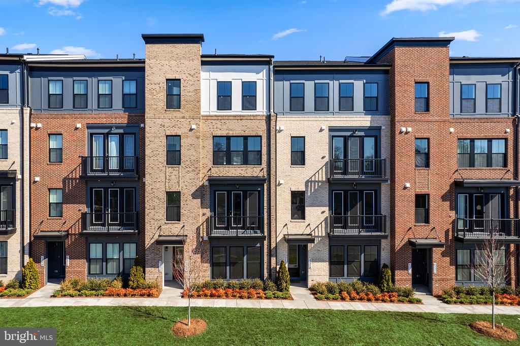 43324 Farringdon Sq