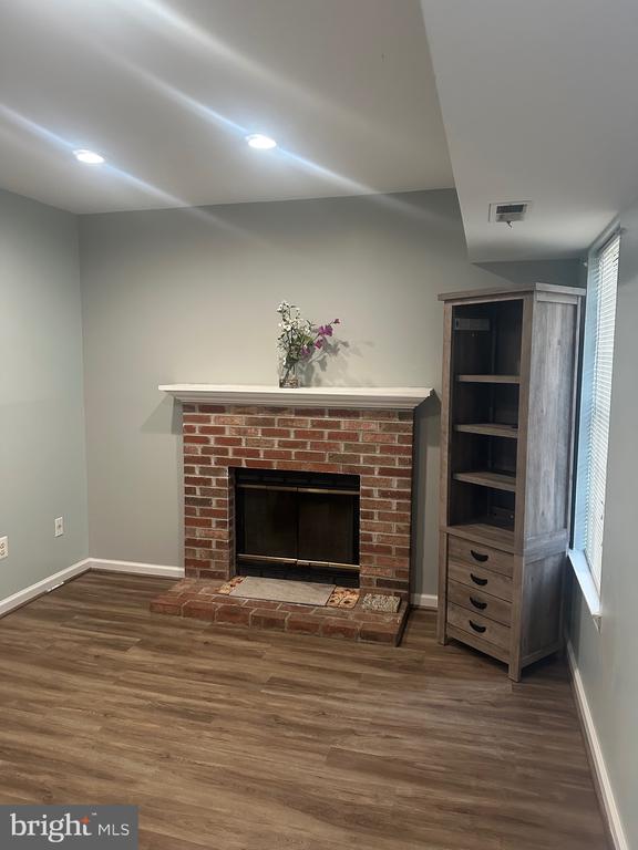 326 LANCASTER SQ #326