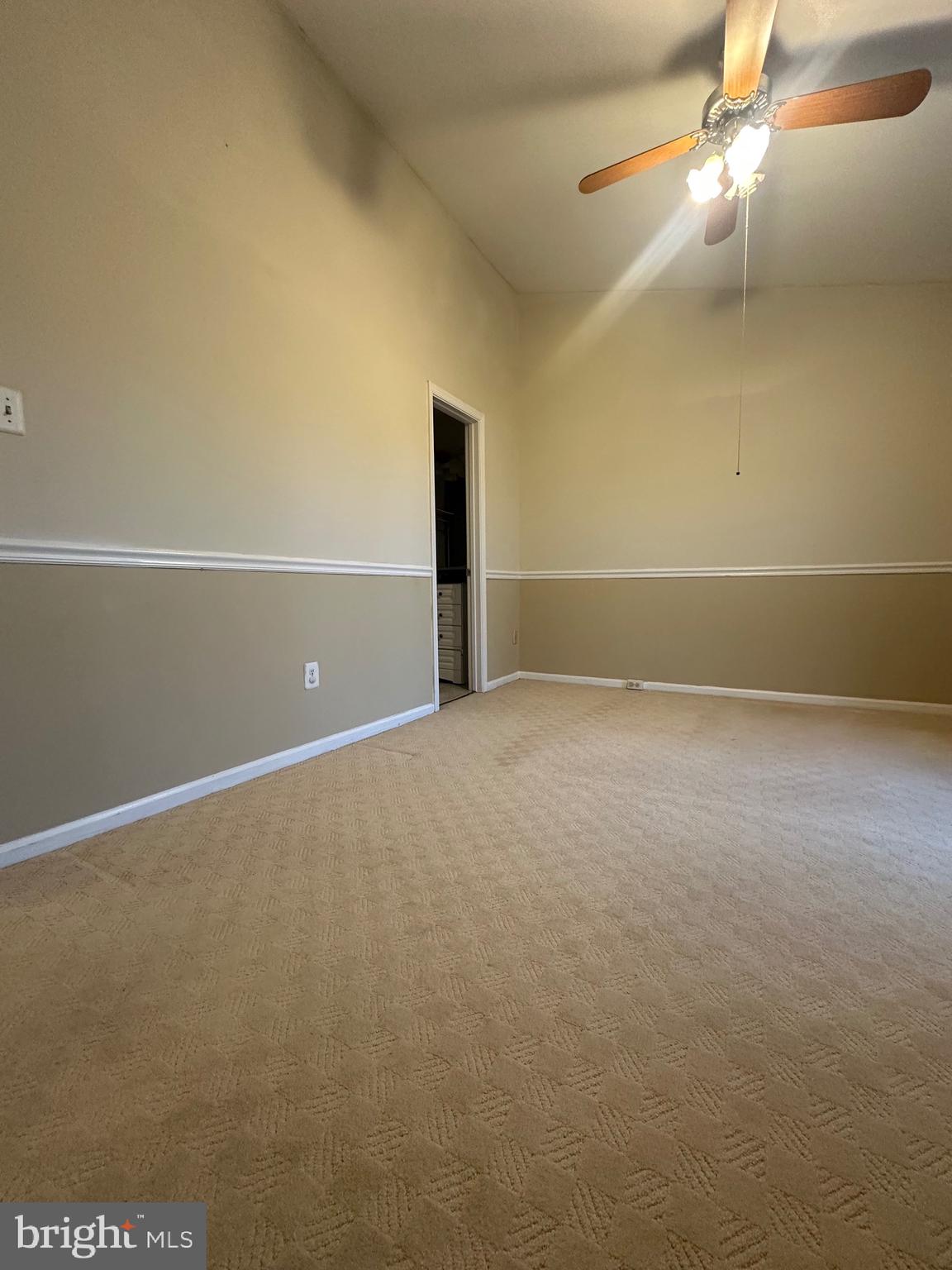 326 LANCASTER SQ #326