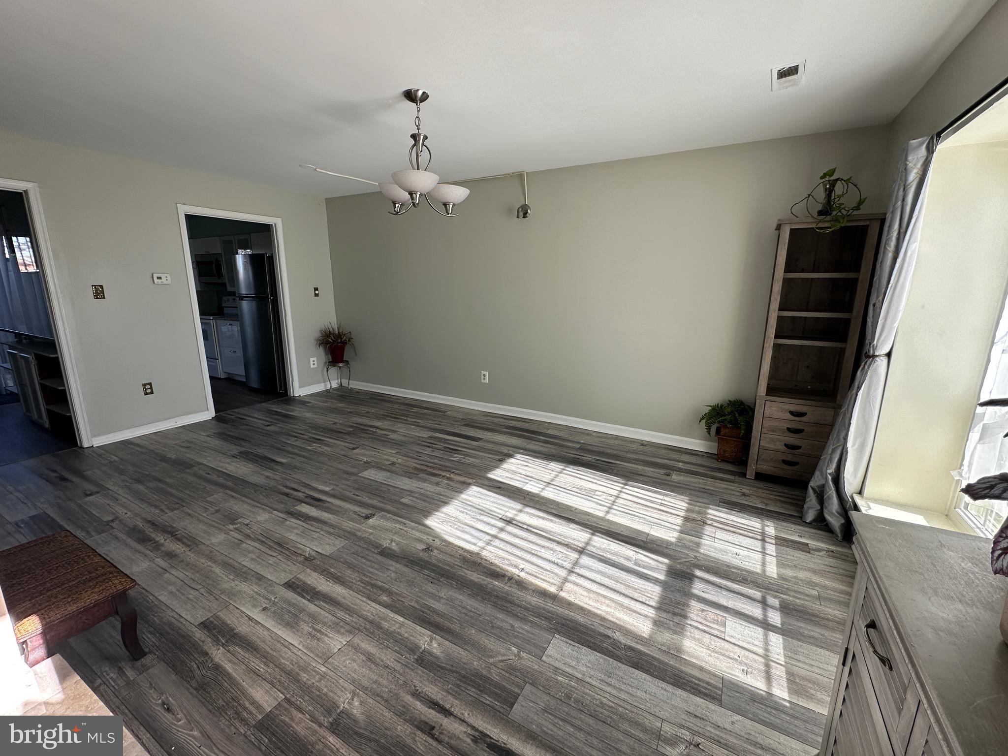 326 LANCASTER SQ #326