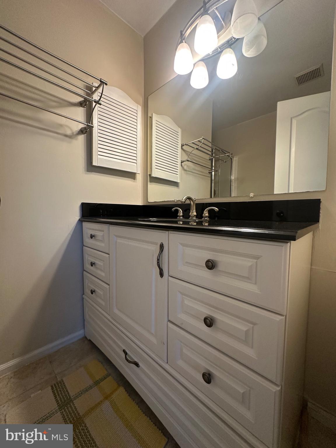 326 LANCASTER SQ #326