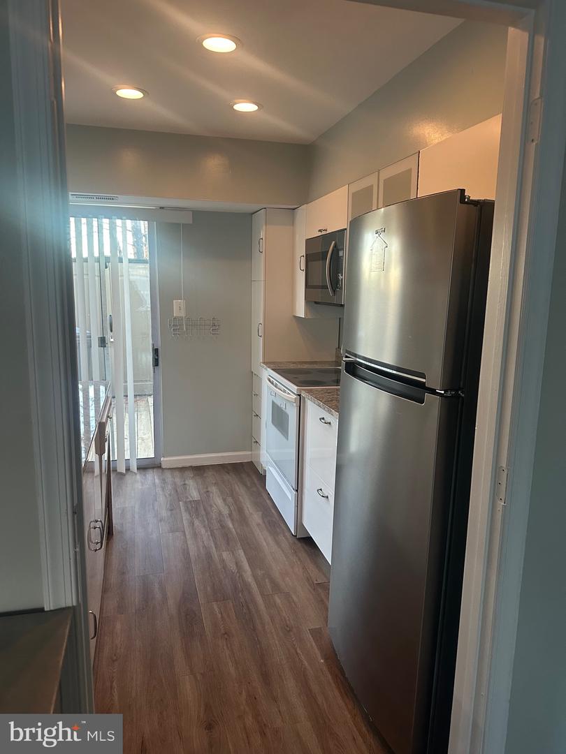 326 LANCASTER SQ #326