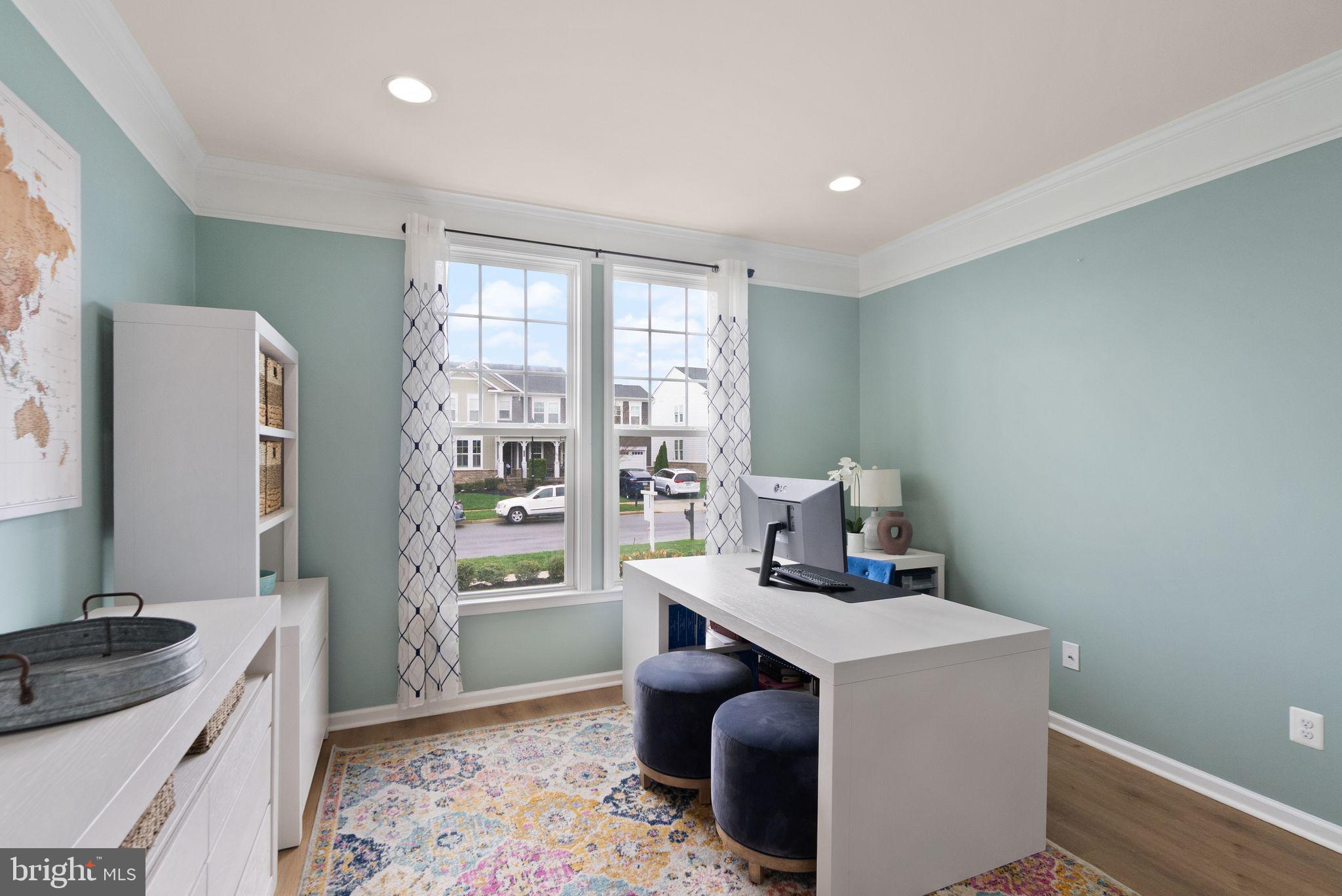 1004 Akan St SE