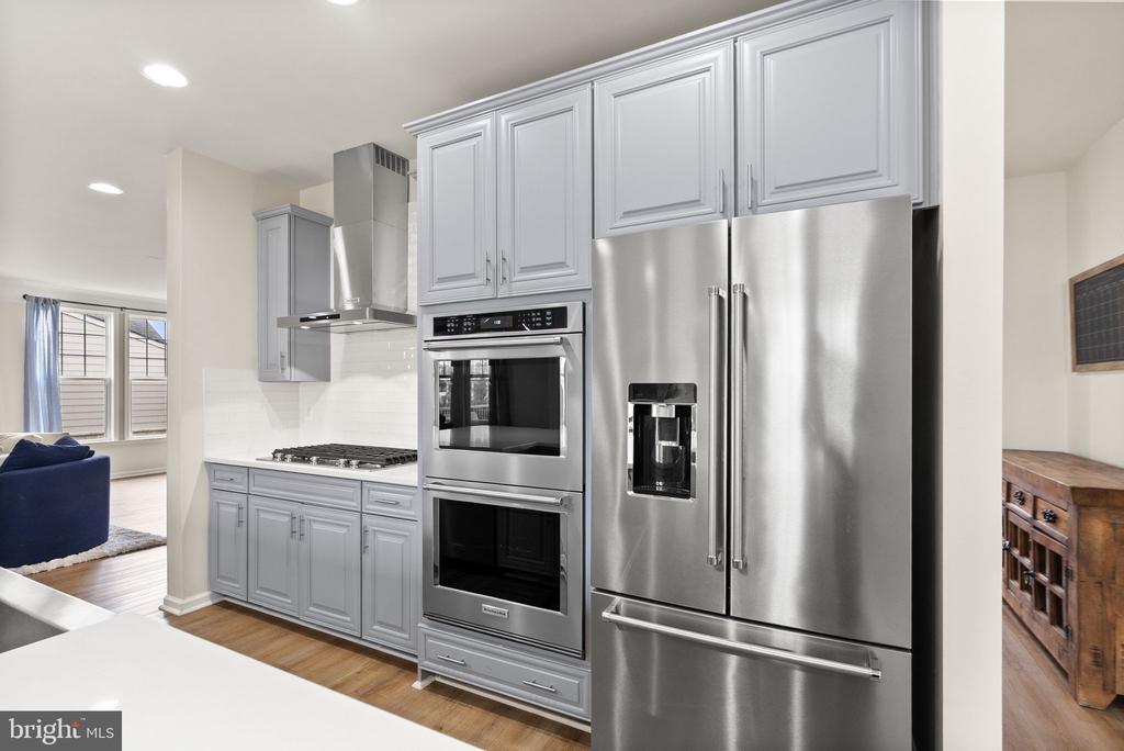 1004 Akan St SE