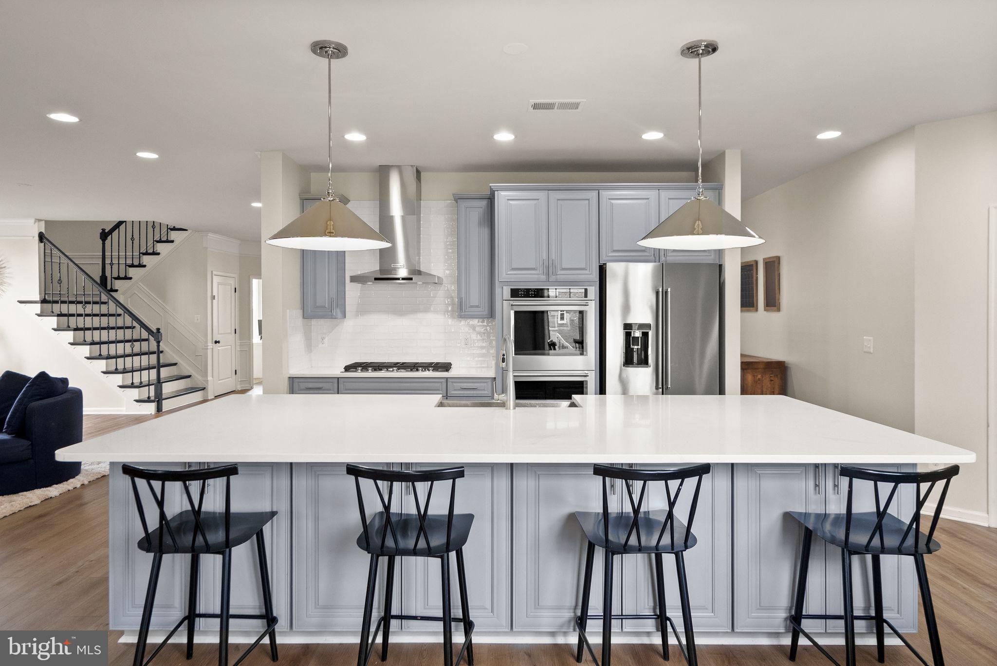 1004 Akan St SE
