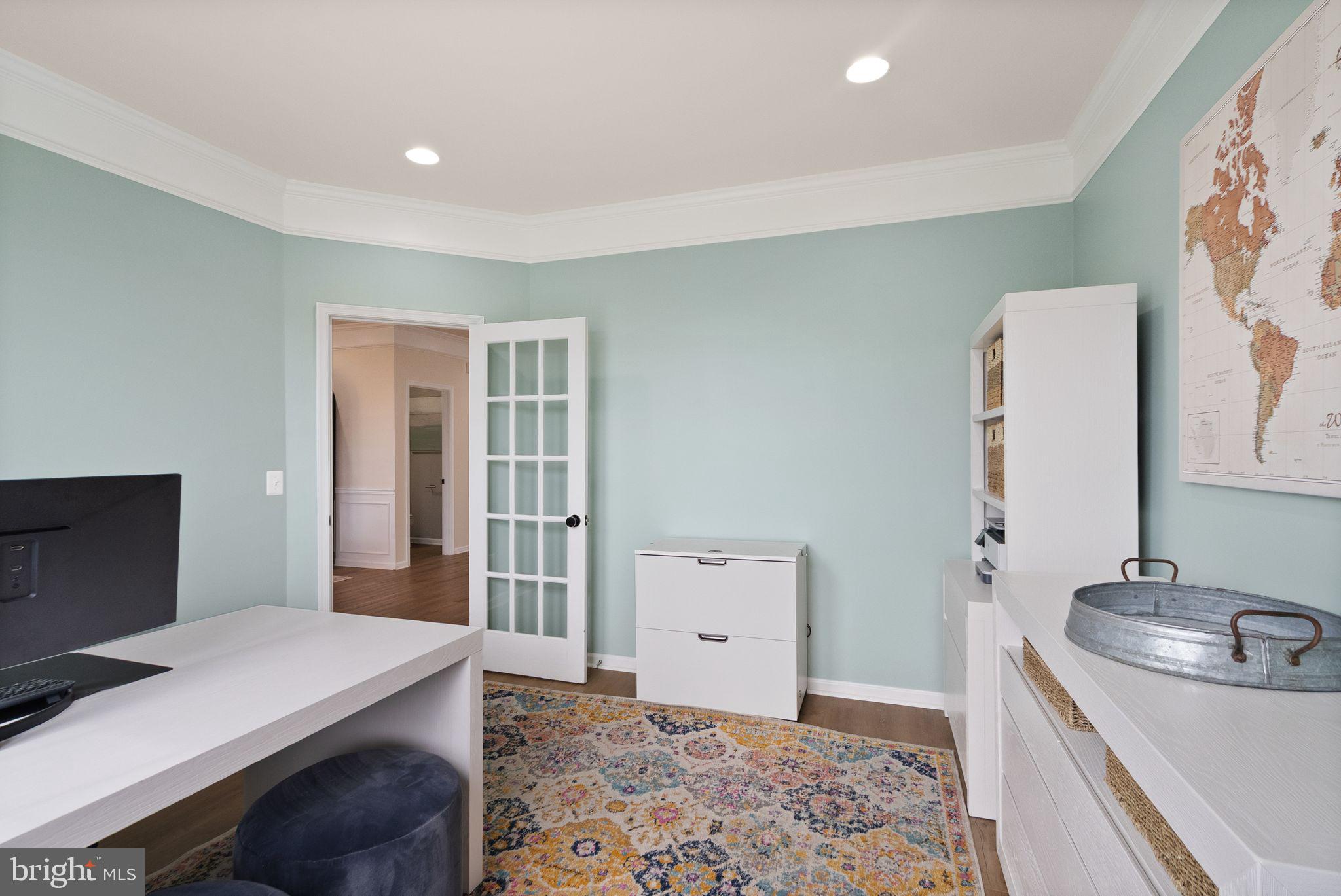 1004 Akan St SE
