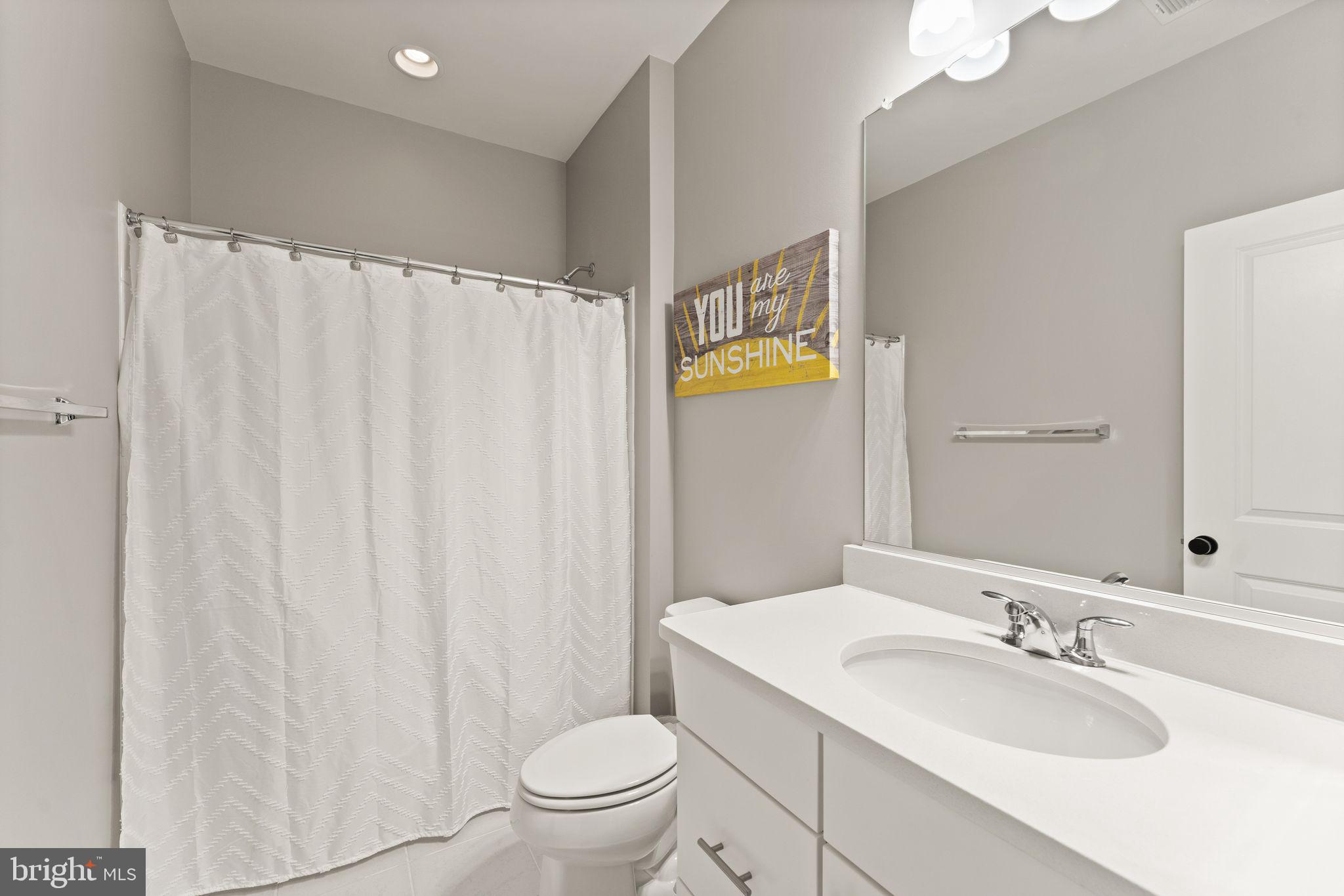 1004 Akan St SE
