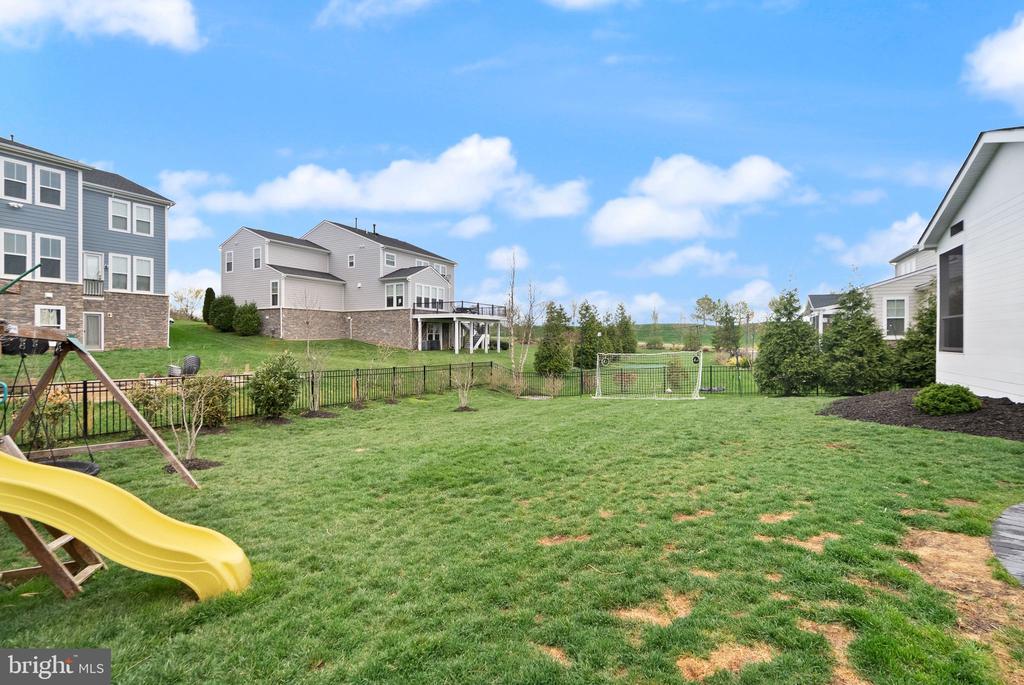 1004 Akan St SE