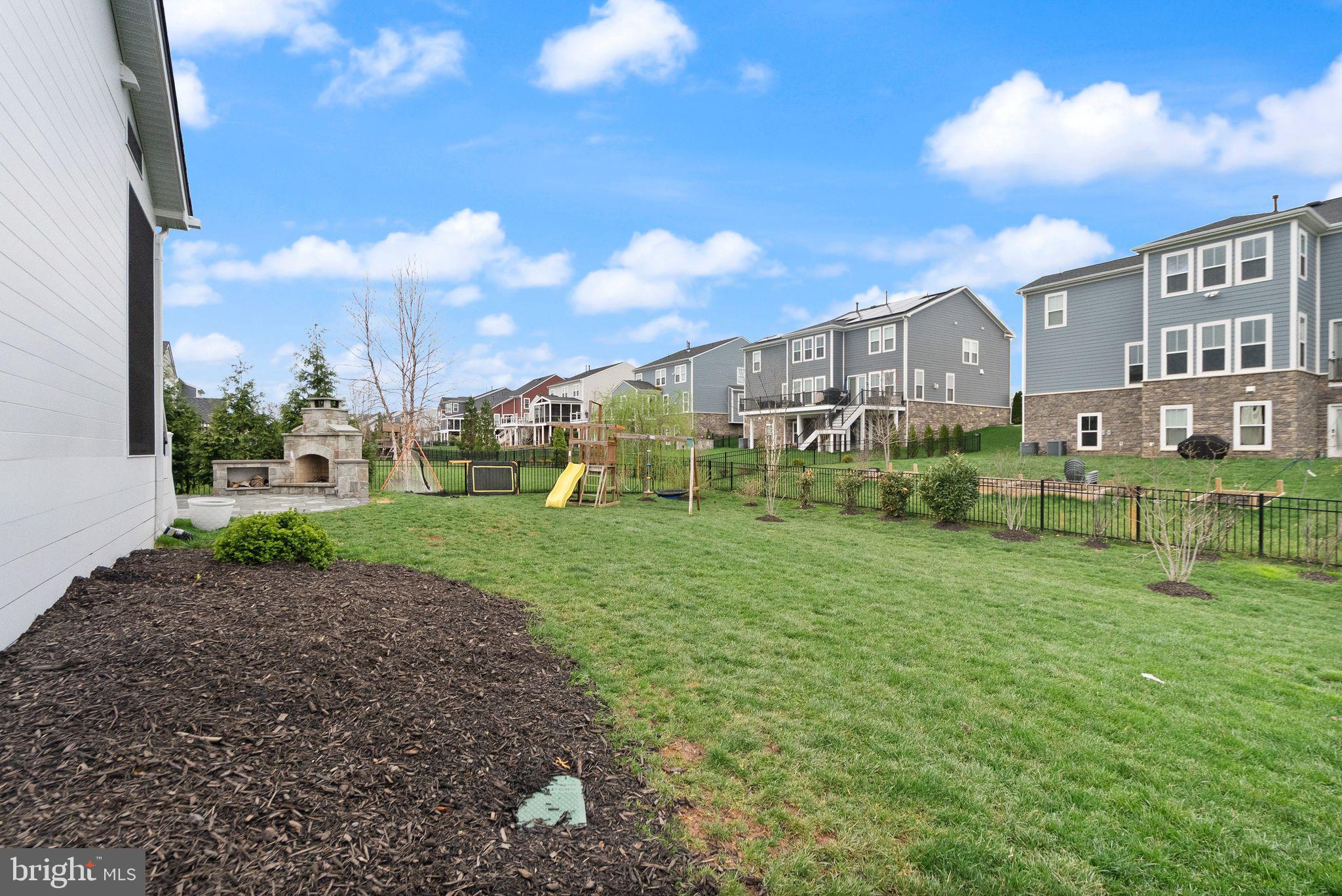 1004 Akan St SE