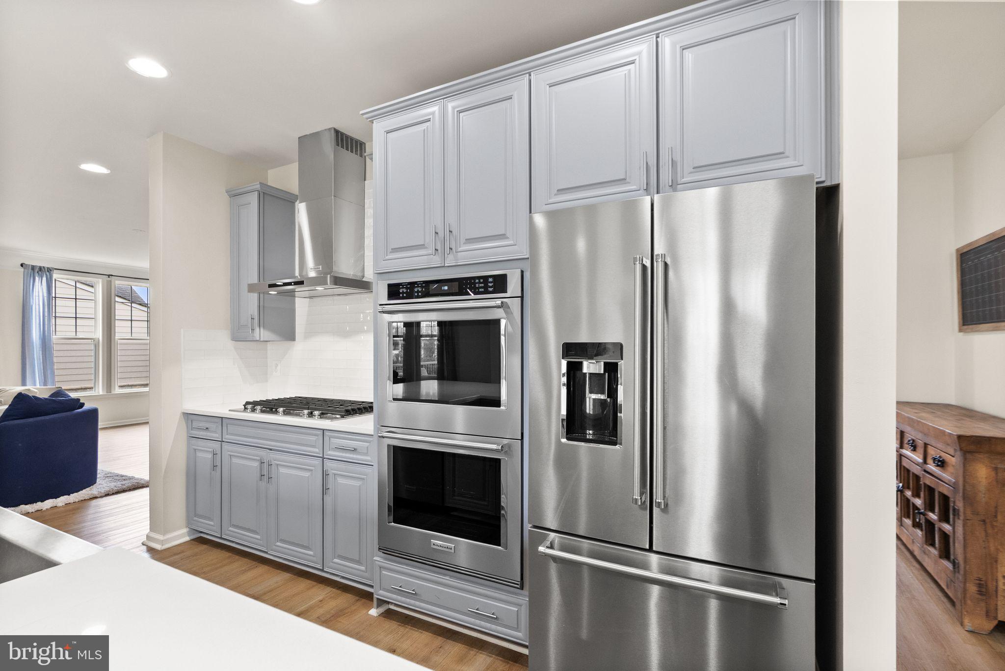 1004 Akan St SE