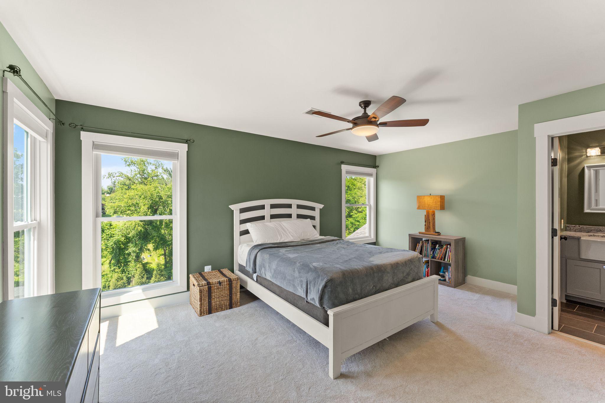 36976 Walnut Park Ln