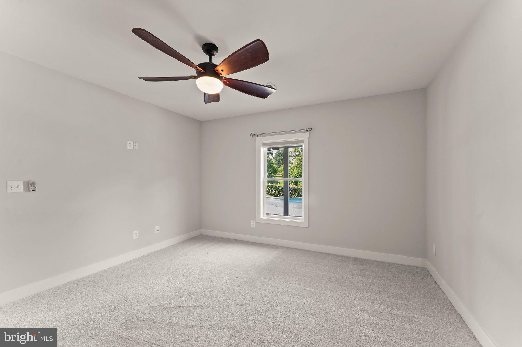 36976 Walnut Park Ln