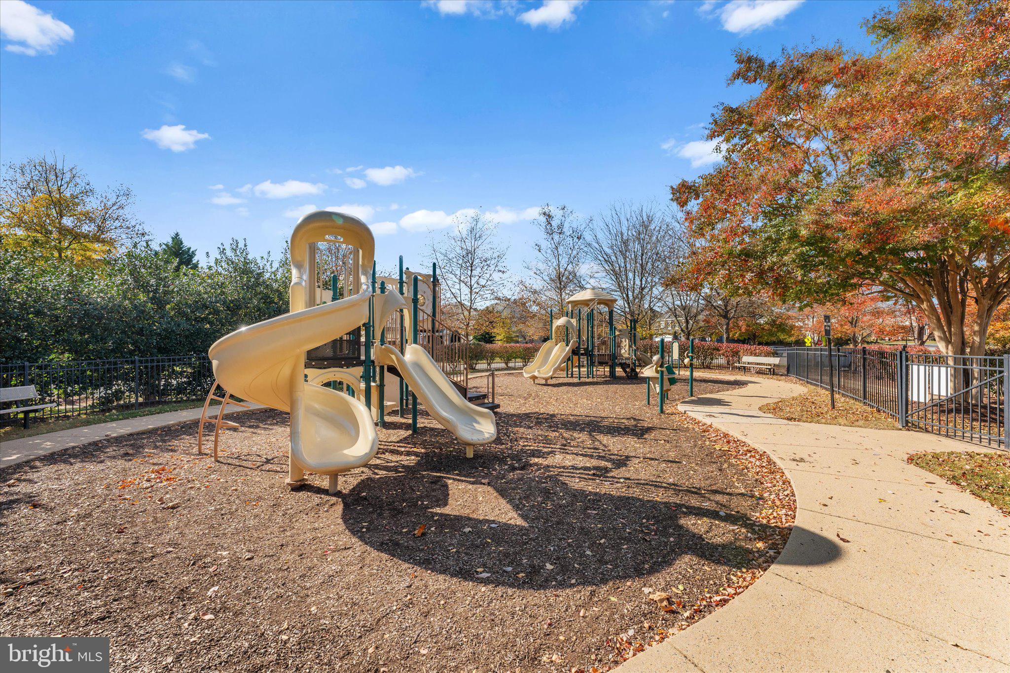 43981 Indian Fields Ct
