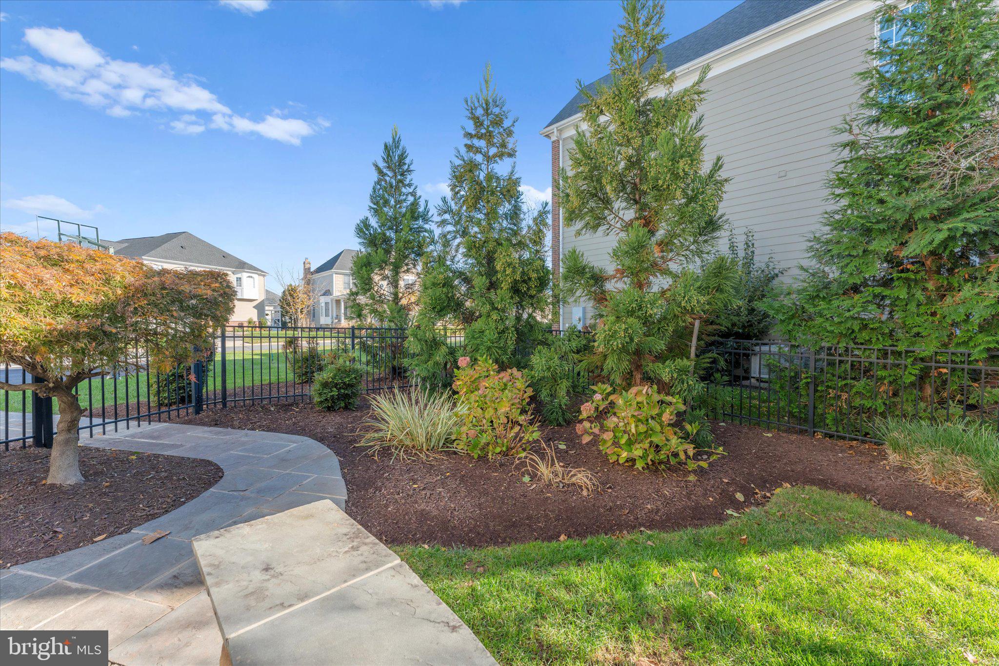 43981 Indian Fields Ct