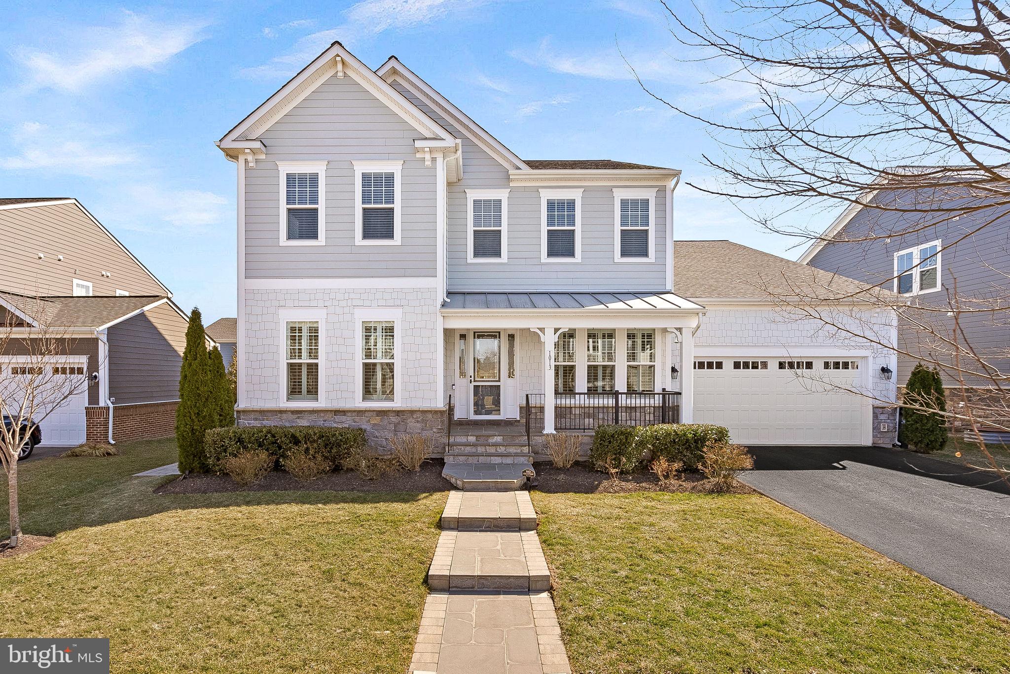 1013 Akan St SE