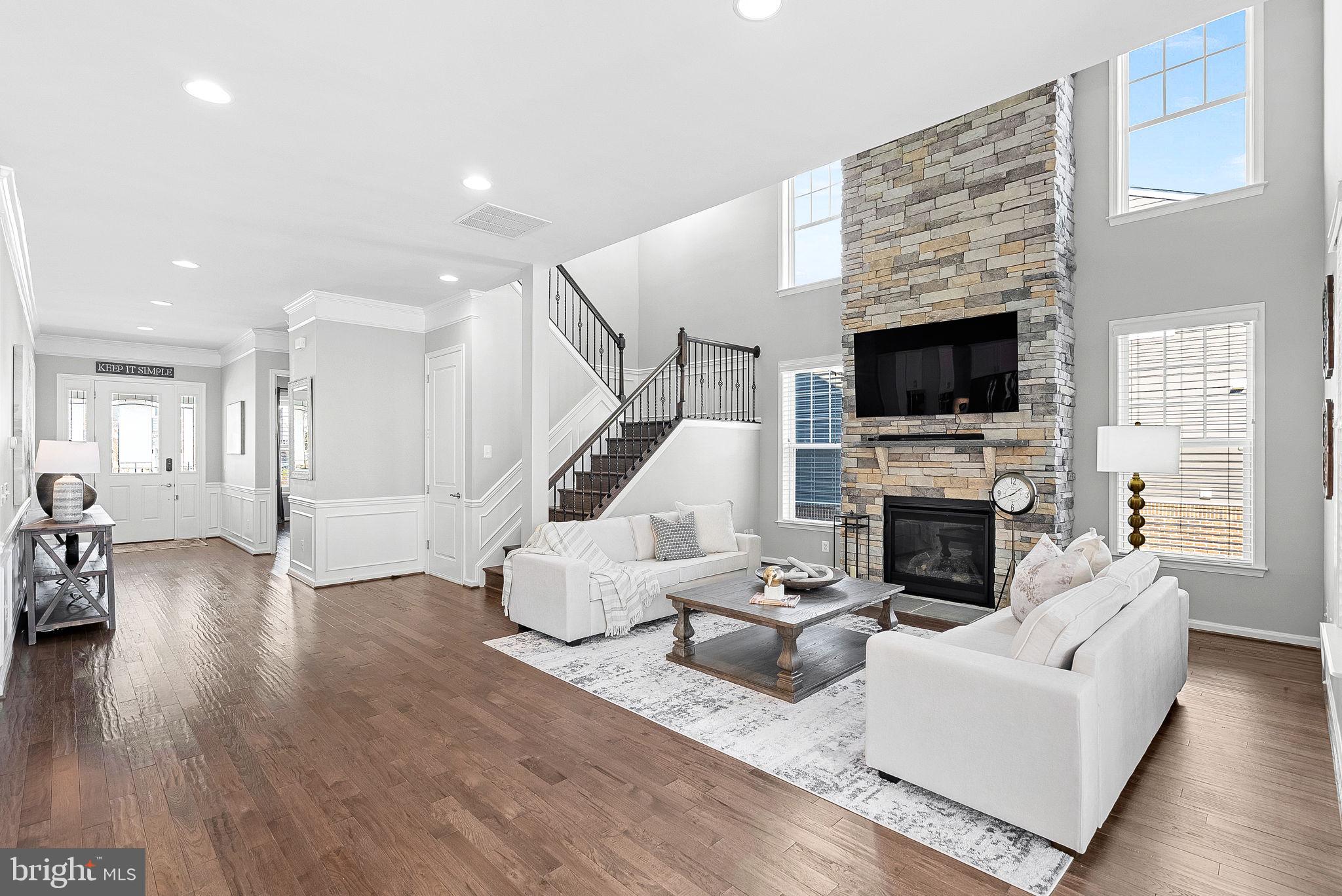 1013 Akan St SE