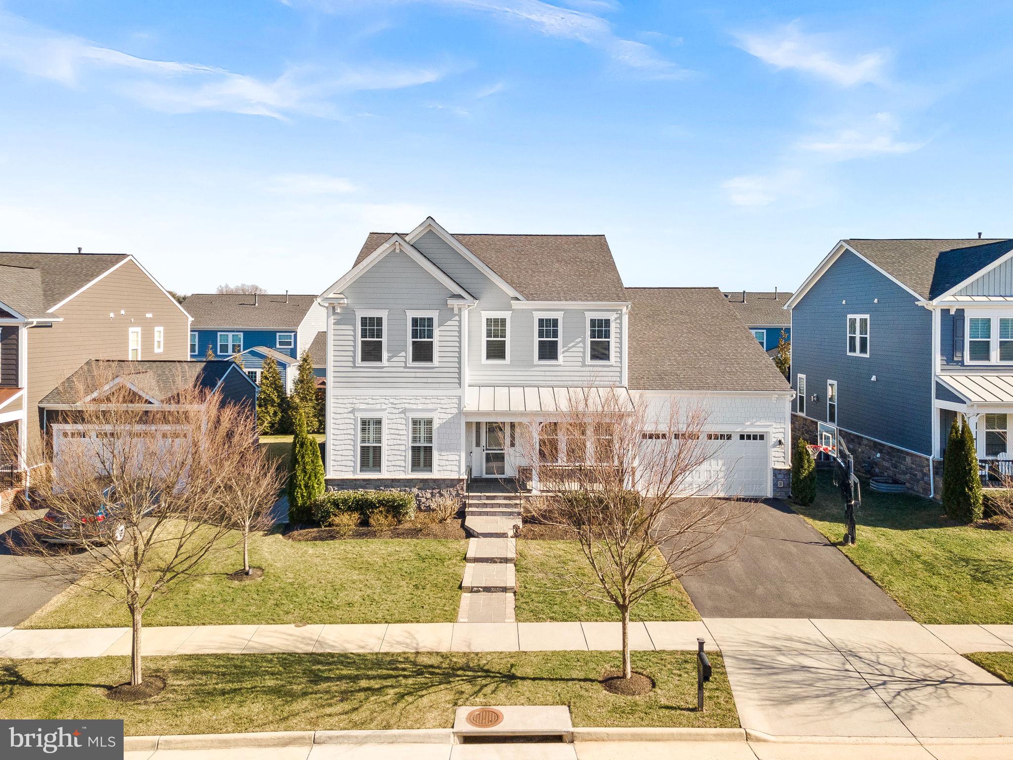 1013 Akan St SE