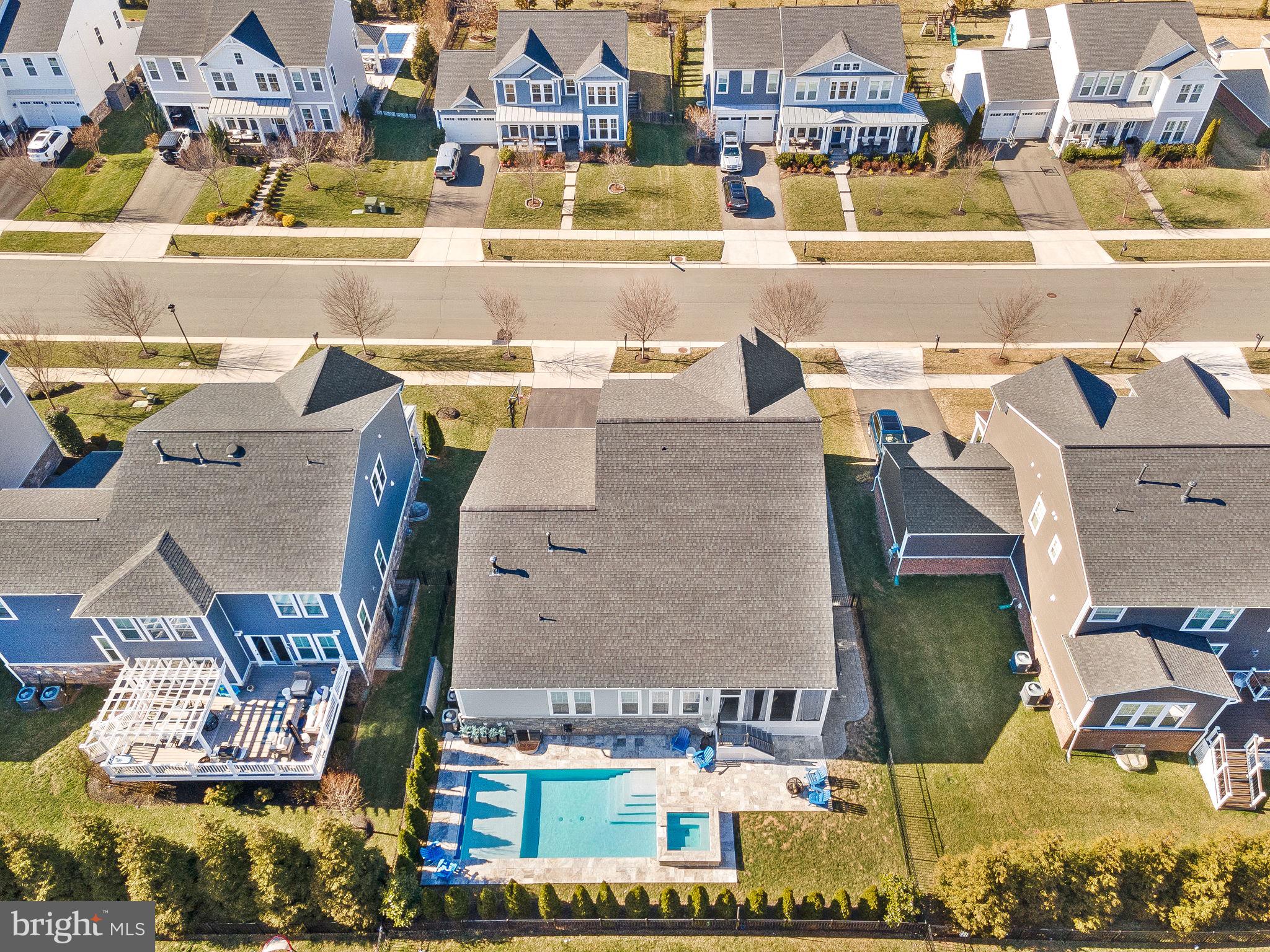 1013 Akan St SE