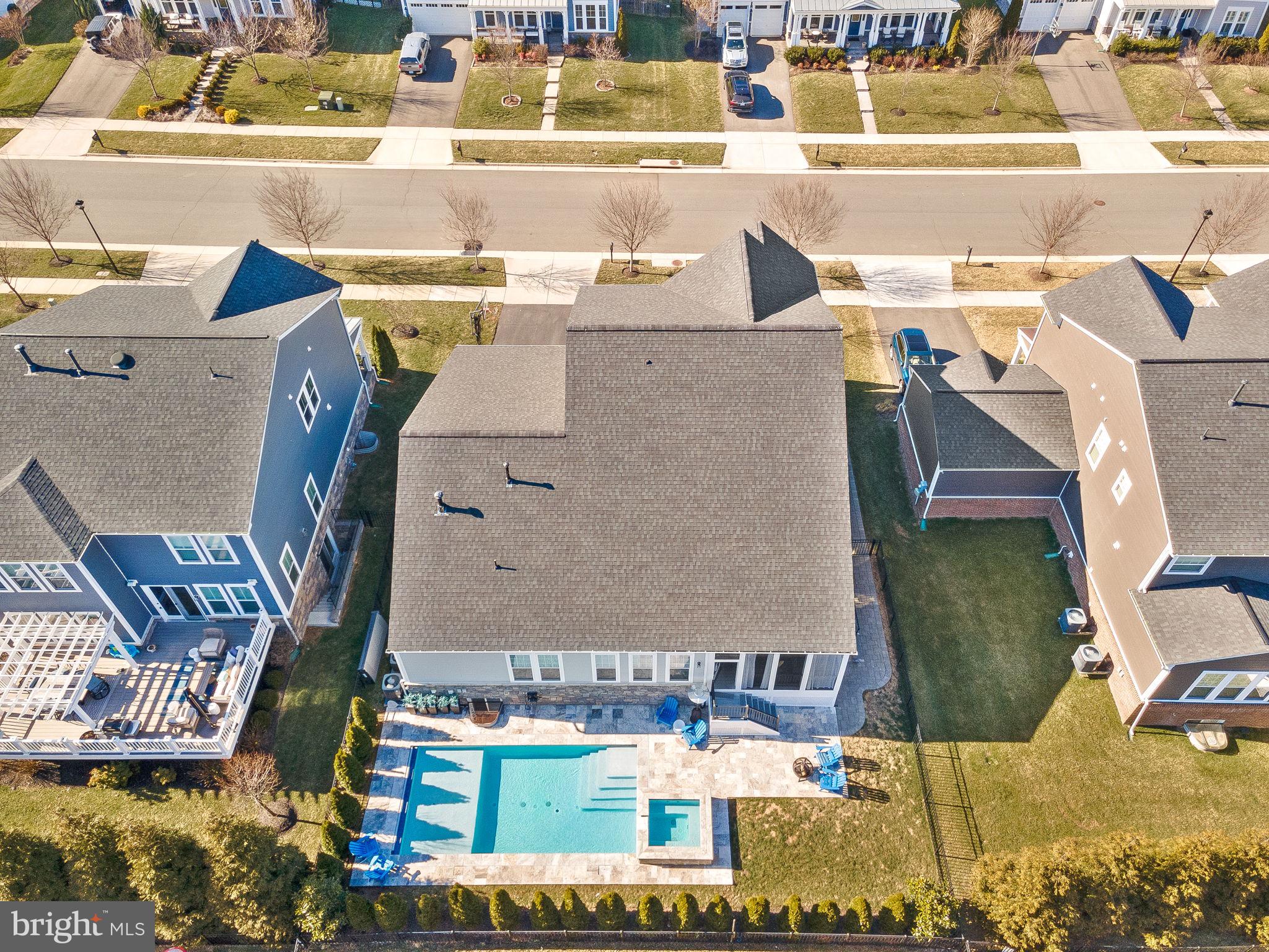 1013 Akan St SE