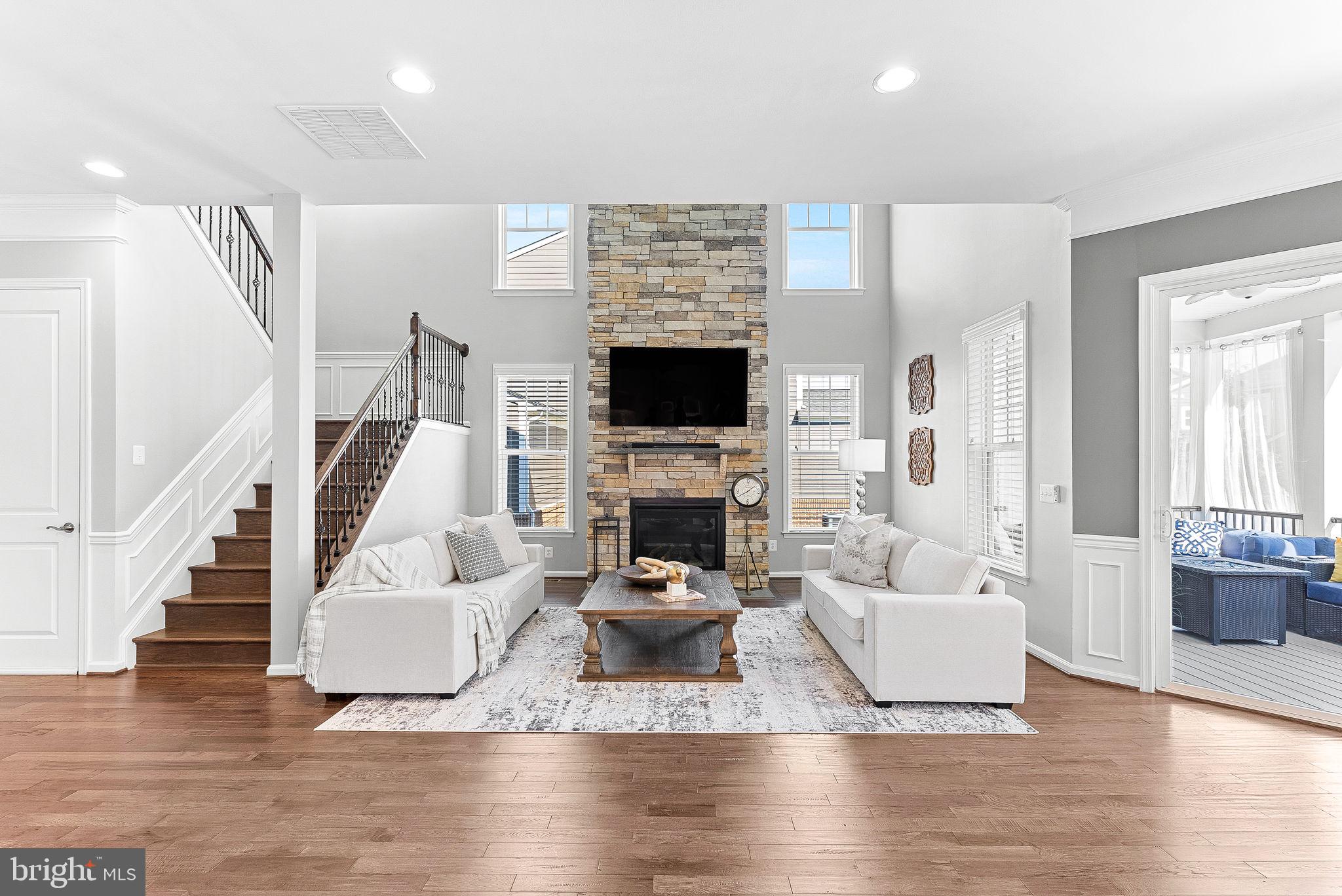 1013 Akan St SE
