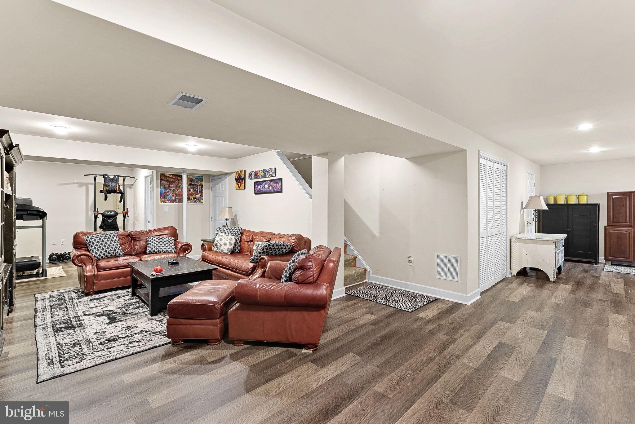 818 Bellview Ct NE