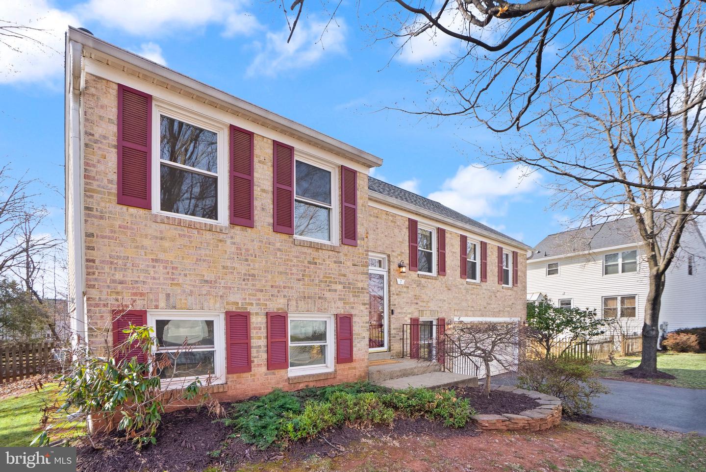 7 Wood Owl Ct