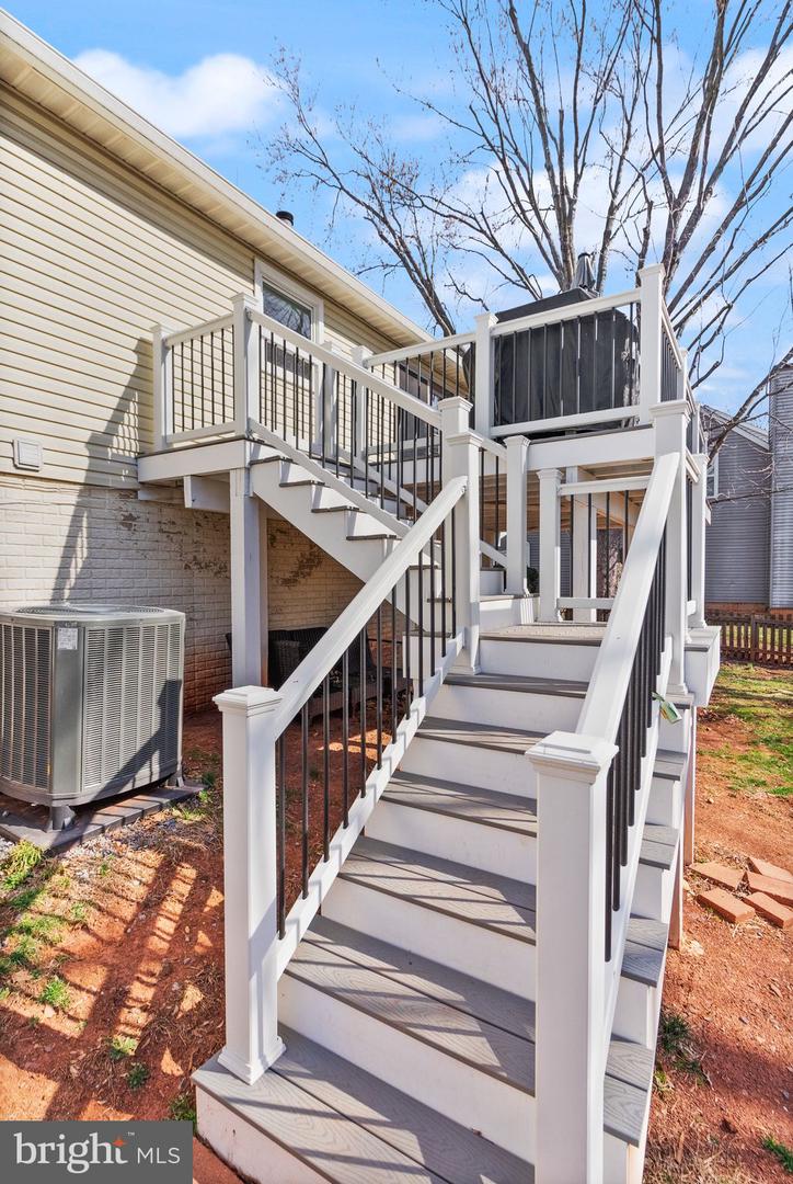 7 Wood Owl Ct