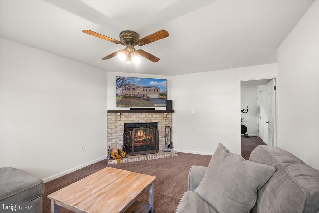 7 Wood Owl Ct