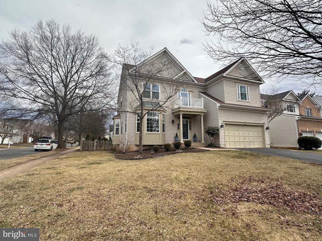 102 Burt Ct NE