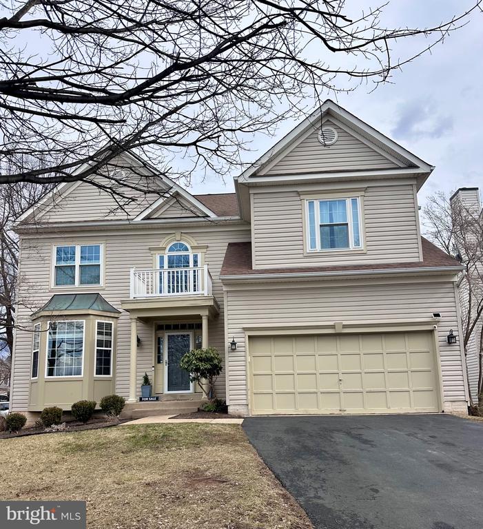 102 Burt Ct NE