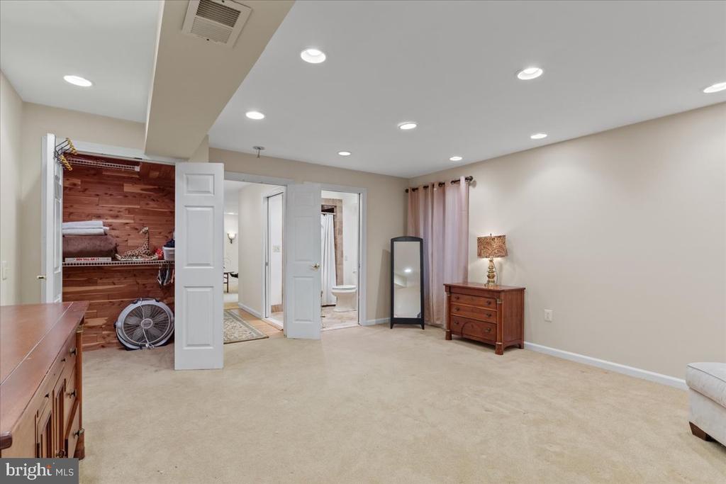 36704 Vineyard View Pl