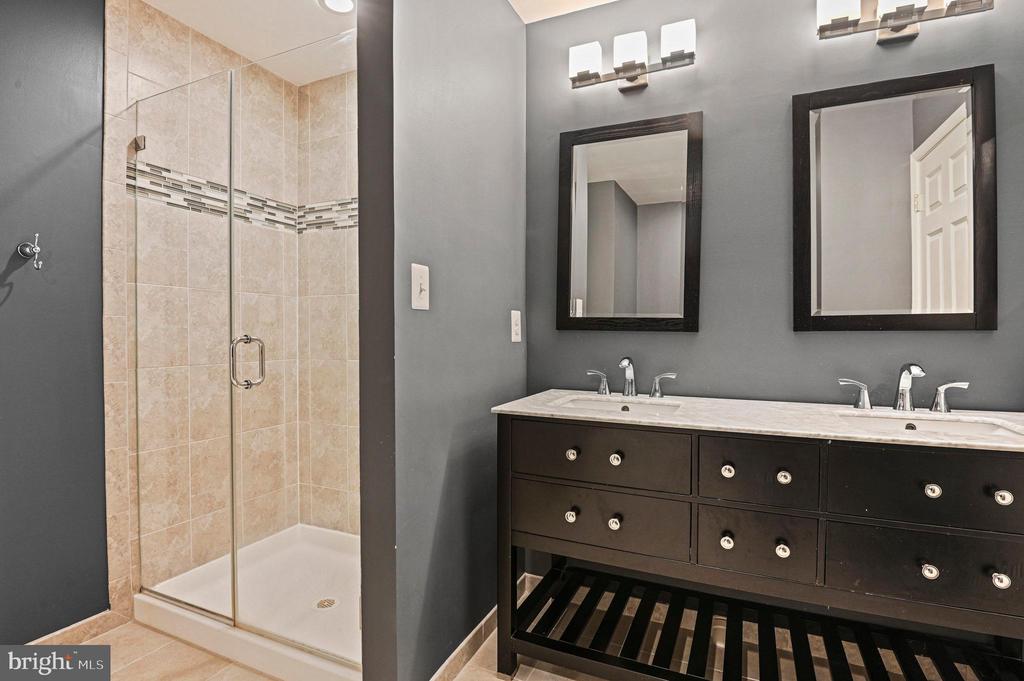 20330 Bowfonds St
