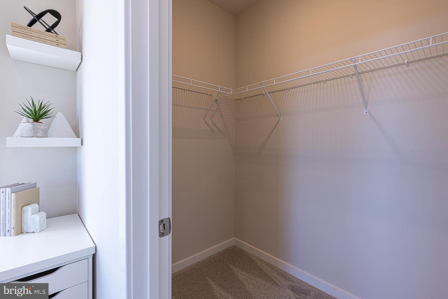 20975 Bluebird Sq